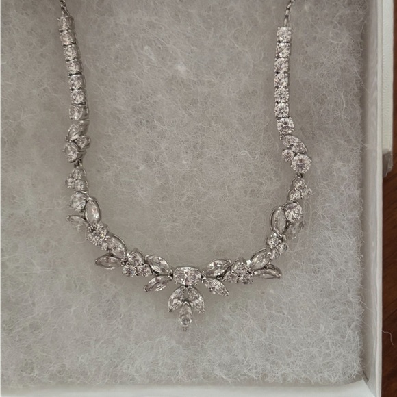 Nadri
Prima Cubic Zirconia Cluster Statement Necklace in Rhodium Plated, 16"-18" - Picture 2 of 2